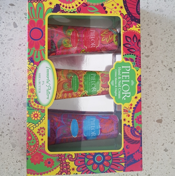 Hand & Nail Cream, Immortal Pattern (Pack of 3) - Picture 2 of 7